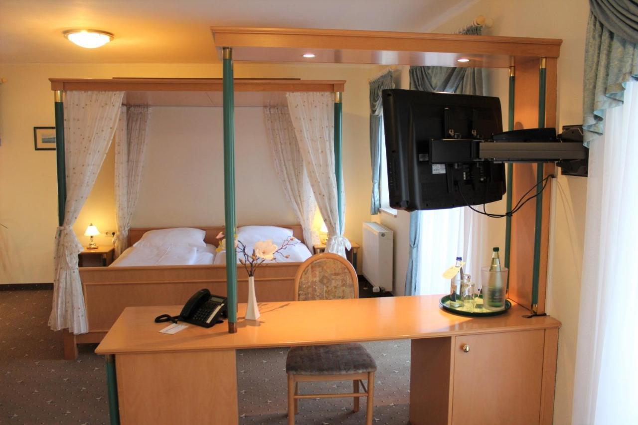 Hotel Wolfringmuehle Fensterbach ภายนอก รูปภาพ
